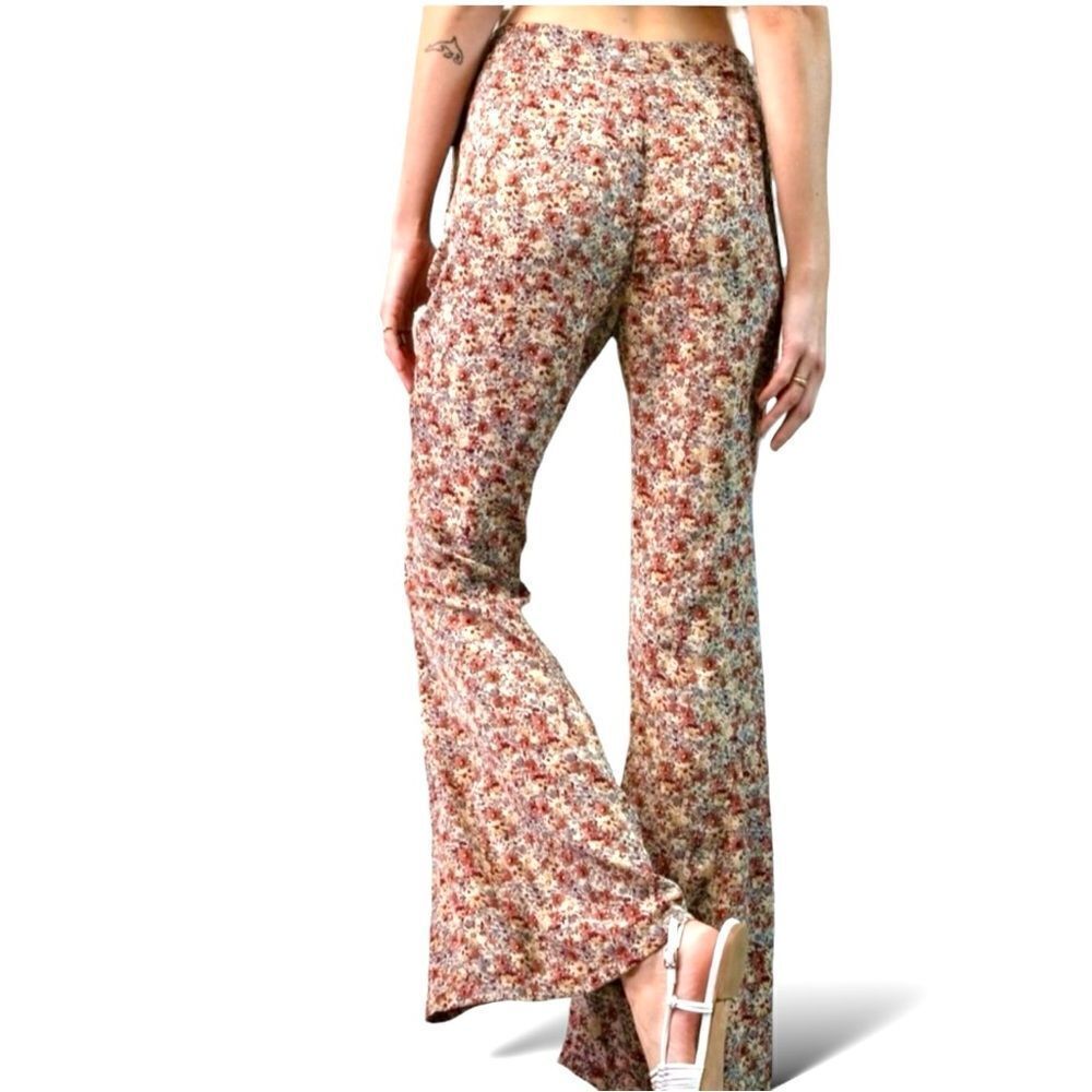 Easel pants Oh Hello floral bell bottom size Small